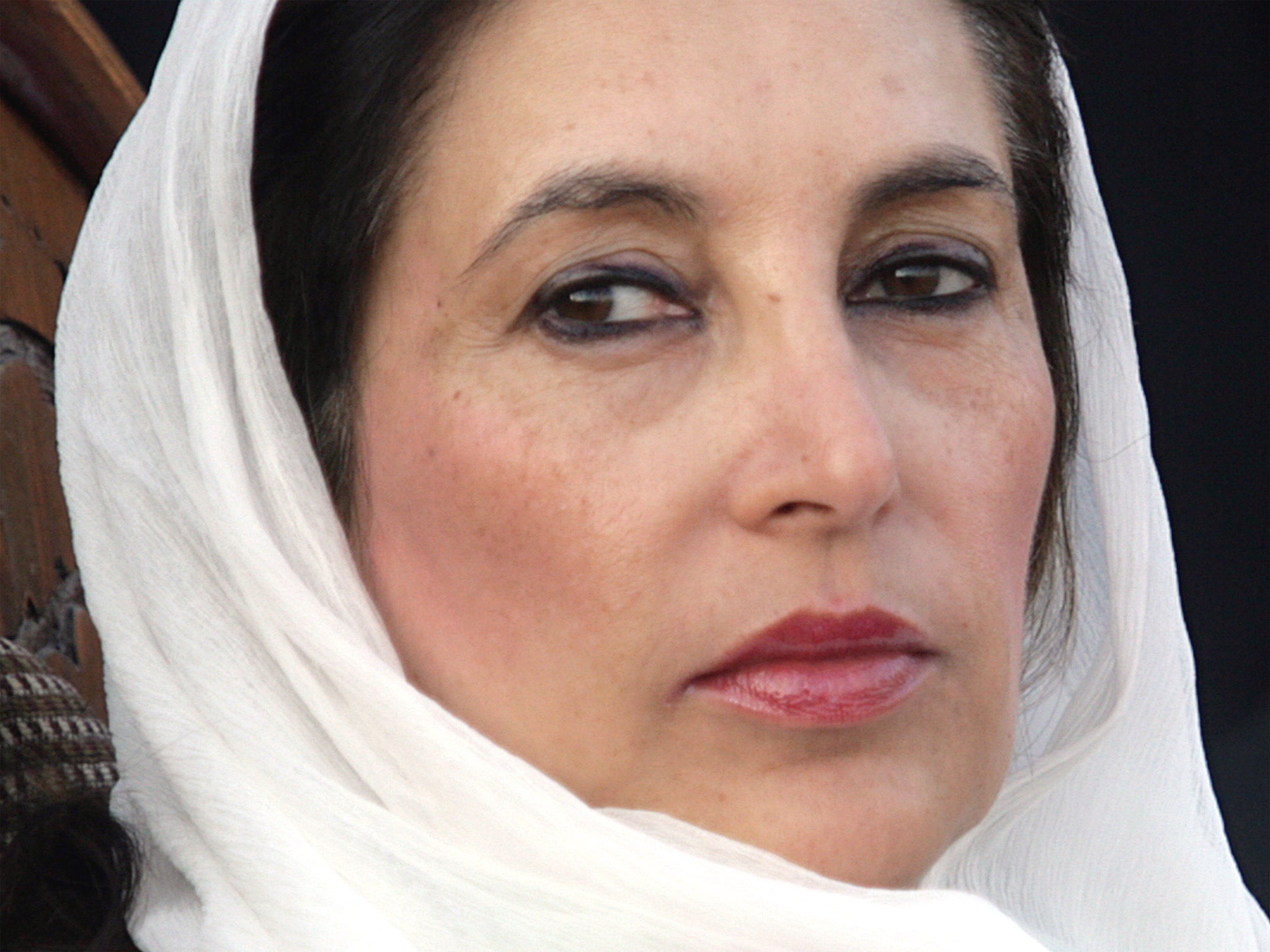 Pakistani Interior Minister To Reveal Benazir Bhutto Killers In Book The Independent