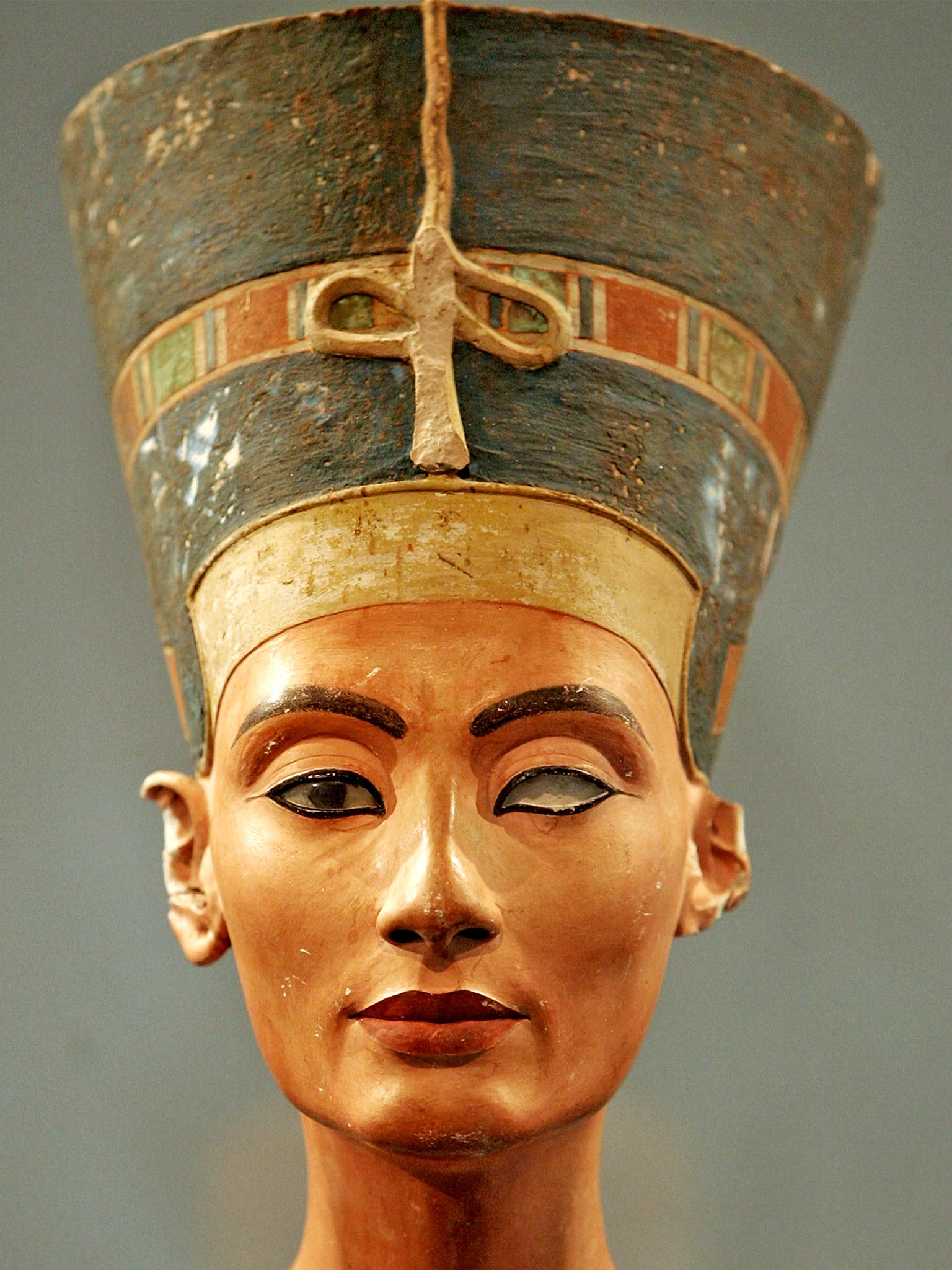 The bust of Nefertiti is now displayed at Altes Museum