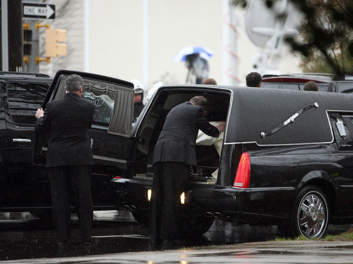 In America, funeral processions get little respect from other drivers