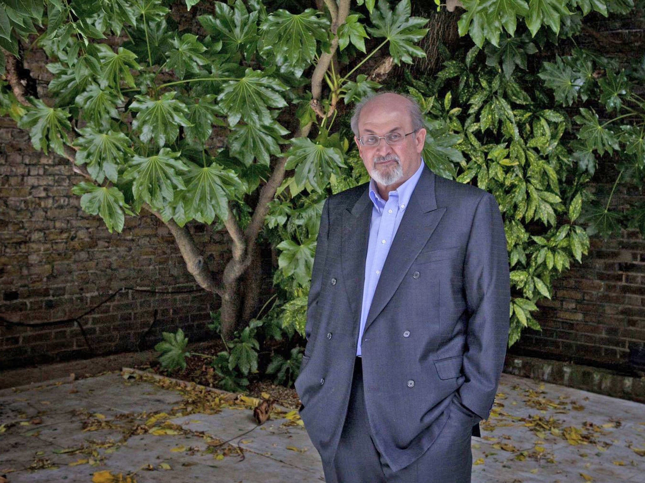 Reinventing the genre: Salman Rushdie