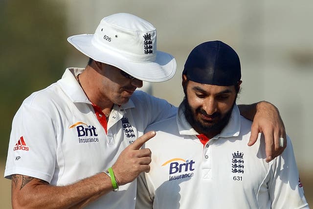 Kevin Pietersen and Monty Panesar - photo not from current game due to licensing issues