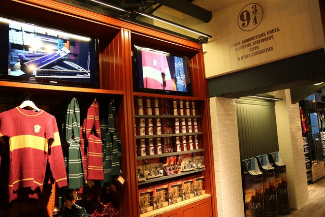Harry Potter Shop To Open On Platform 9 The Independent The Independent
