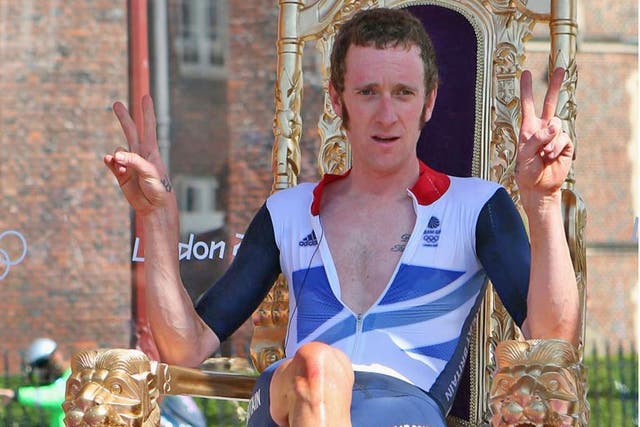 Wiggins wins Sports Personality award after his Tour de France and Olympic triumphs