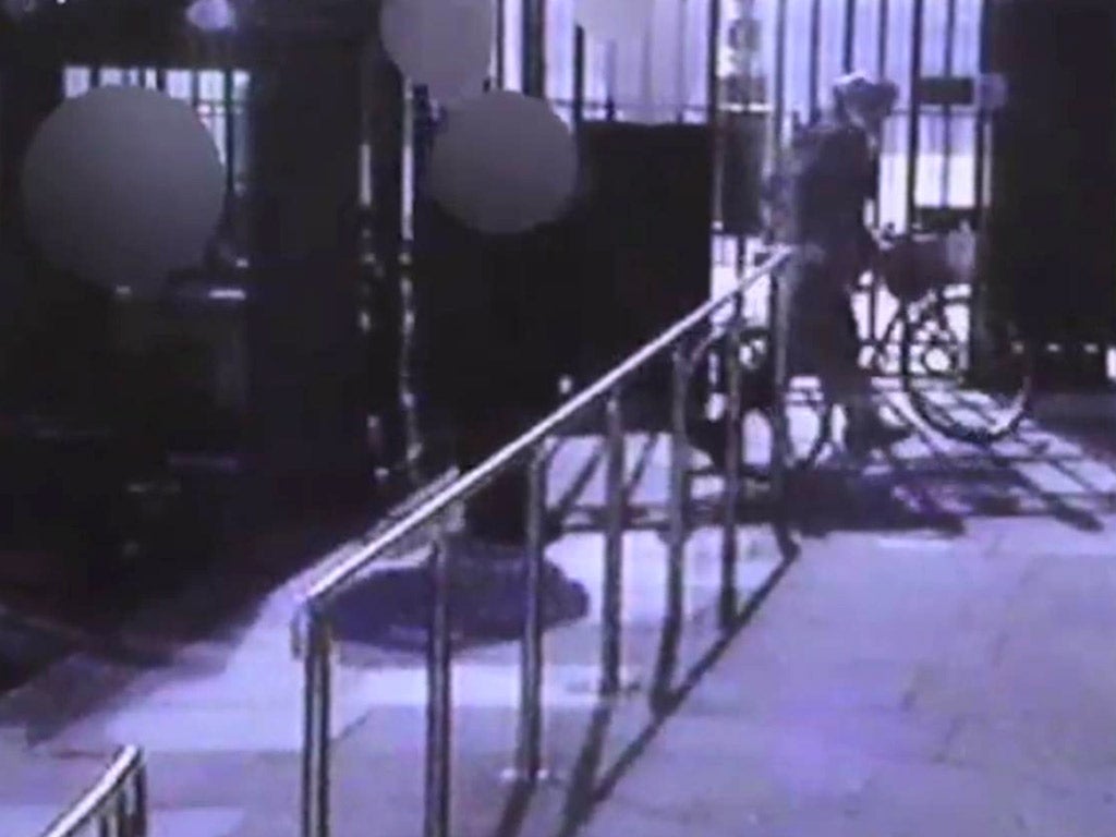 Nobody matching the description of the off-duty police officer, who claimed to have witnessed the outburst, appears to be present in this CCTV still