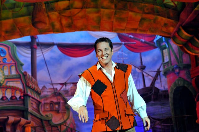 Brian Conley as Robinson Crusoe