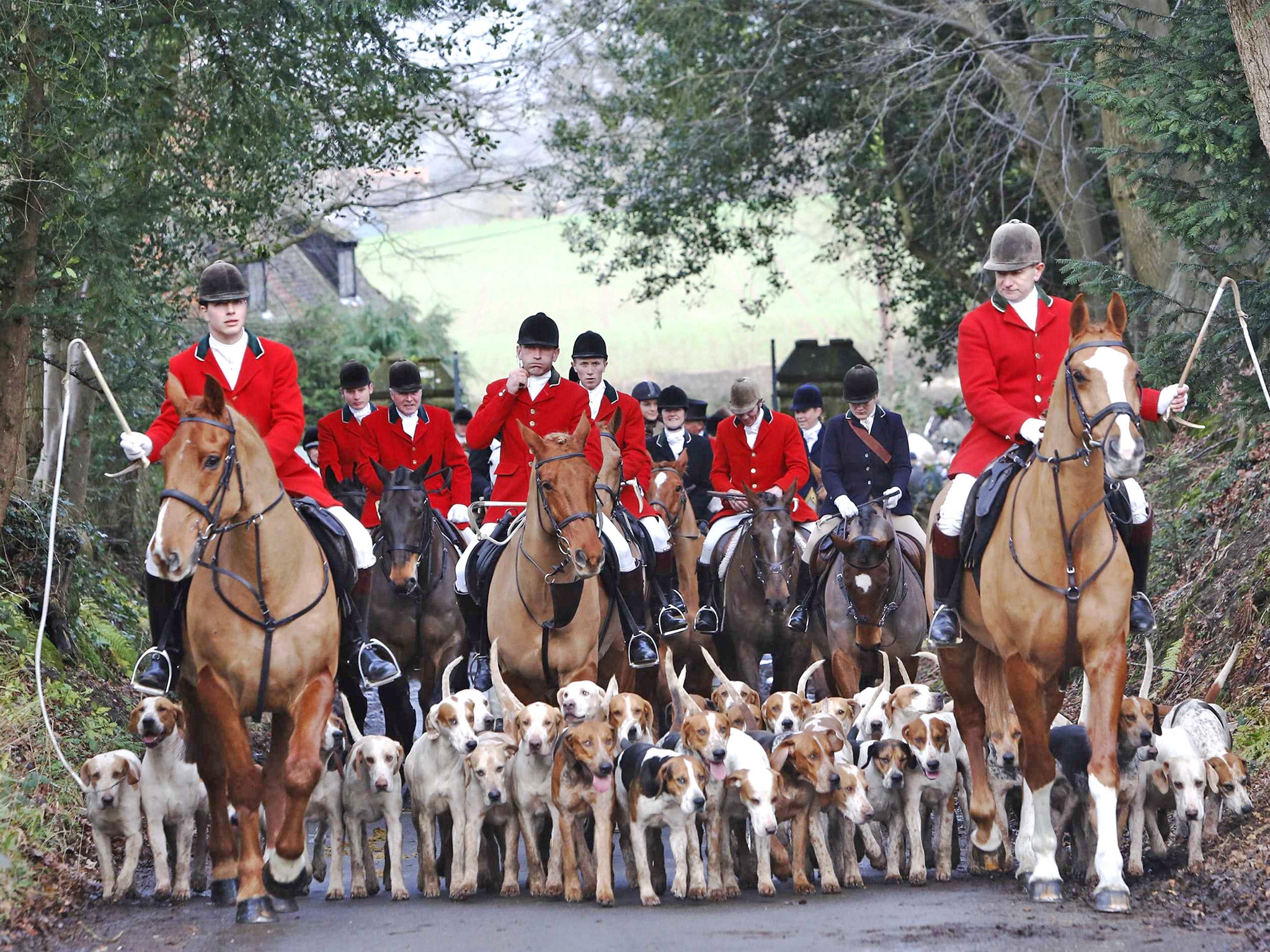 Members of the Old Surrey Burstow and West Kent Hunt departing from Chiddingstone