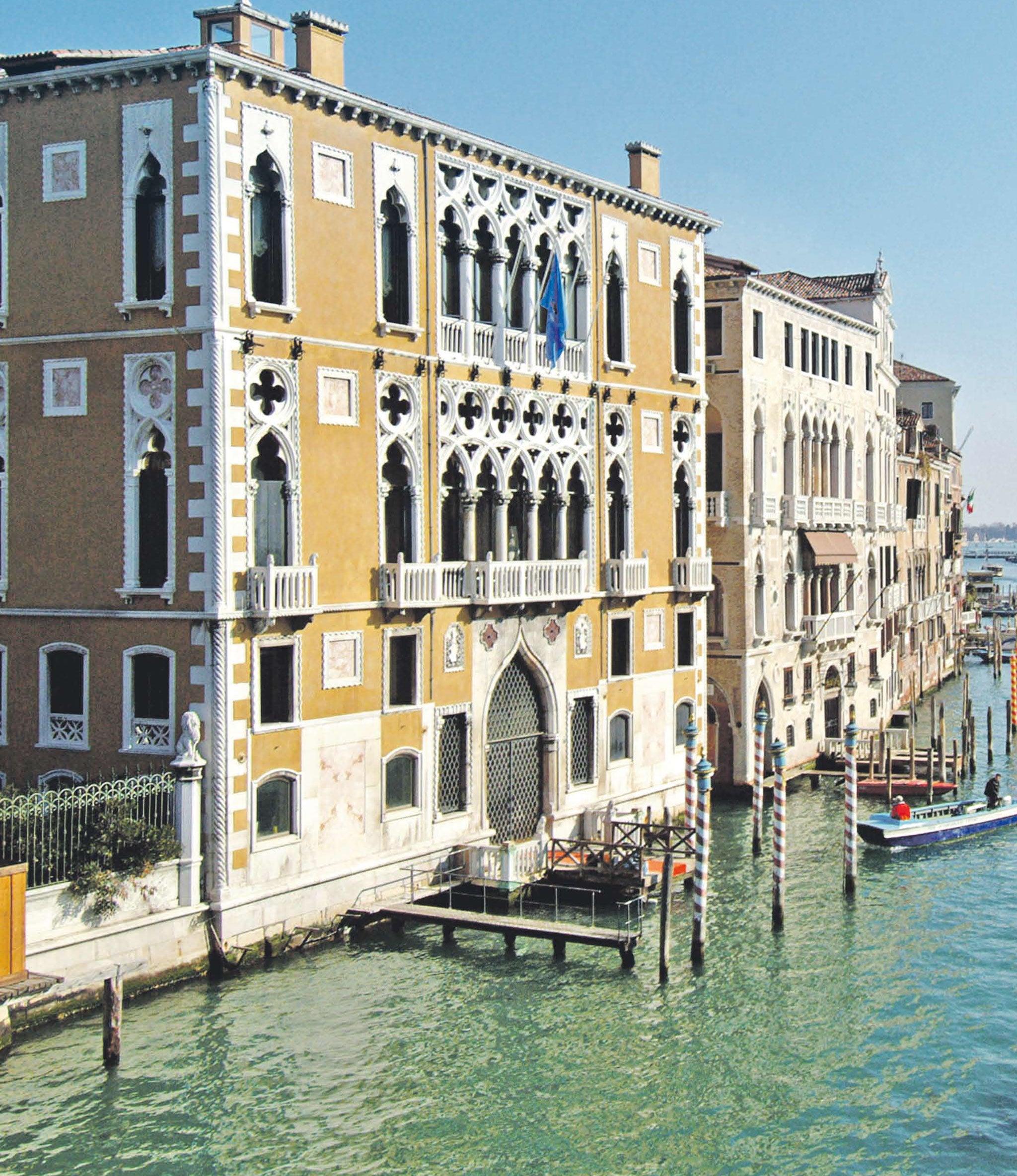Venice is an ideal holiday destination for couples