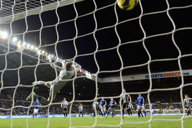 The ball slams into the back of the net from Leighton Baines’ stunning free-kick