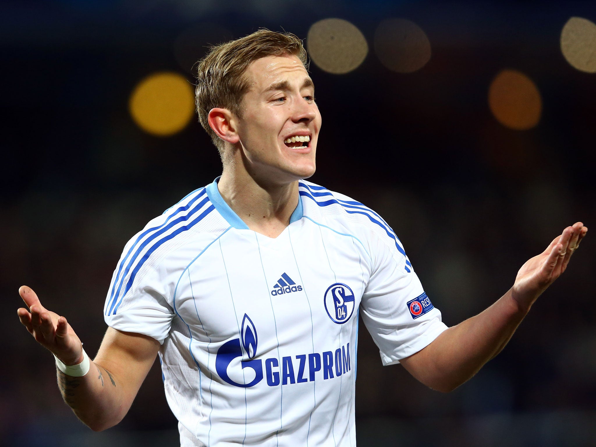 Lewis Holtby Schalke will look to sell their influential German midfielder after he made it clear he would not pen fresh terms with the club. He looked very promising during the Bundesliga outfit's Champions League matches against Arsenal and