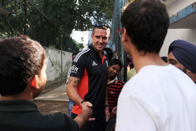 Kevin Pietersen meets Indian fans in Kolkata in 2011