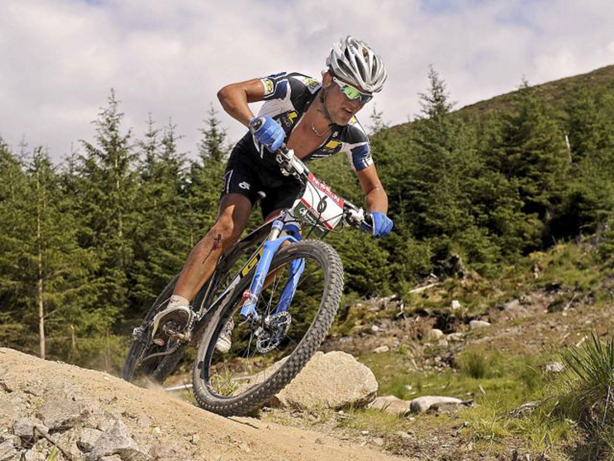South Africa’s Burry Stander in the Mountain 2008 Bike World Cup