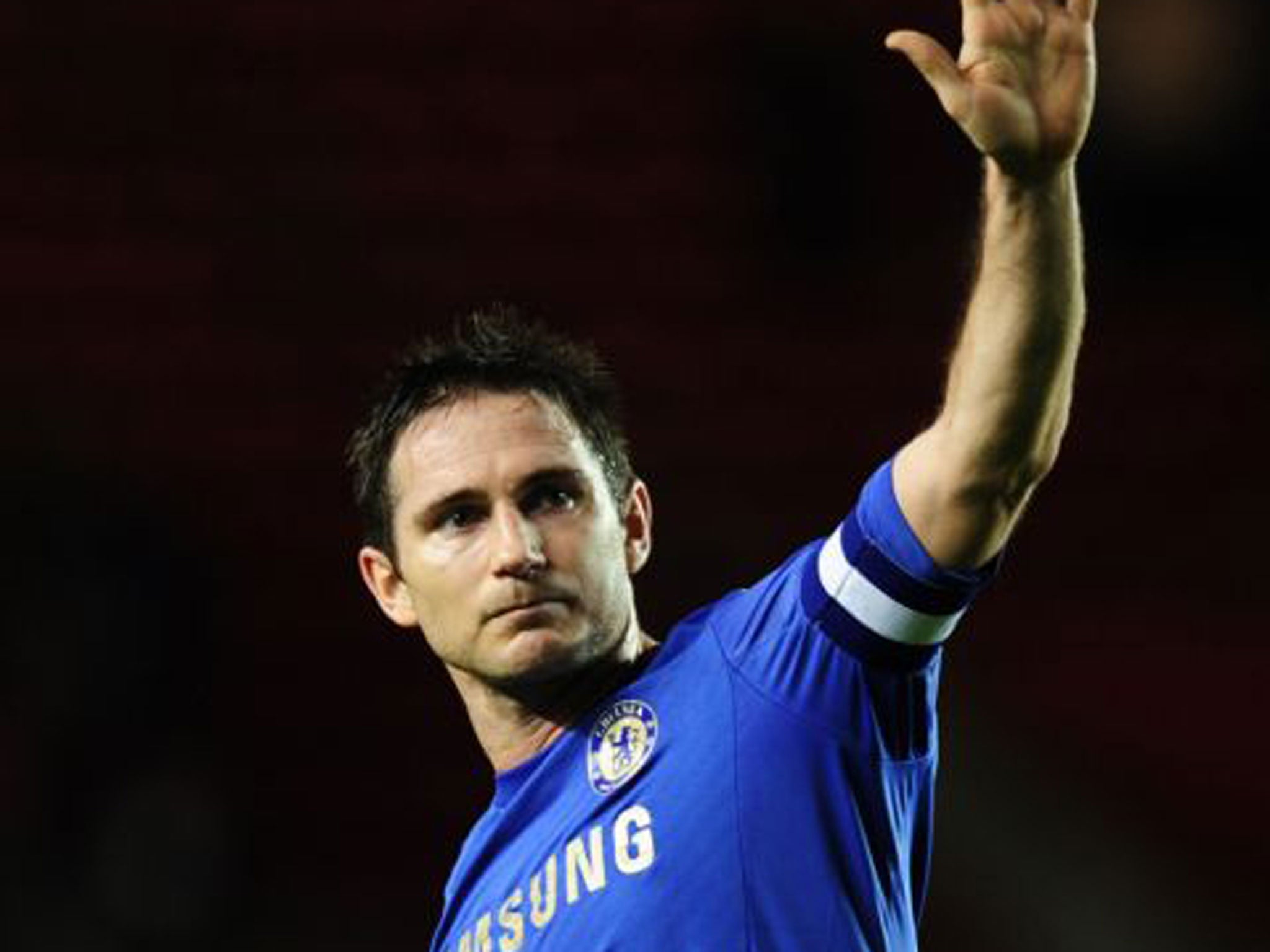 Sir Alex Ferguson has been monitoring Frank Lampard’s position at Chelsea and is considering making a sensational summer move for the player, whom he has always admired