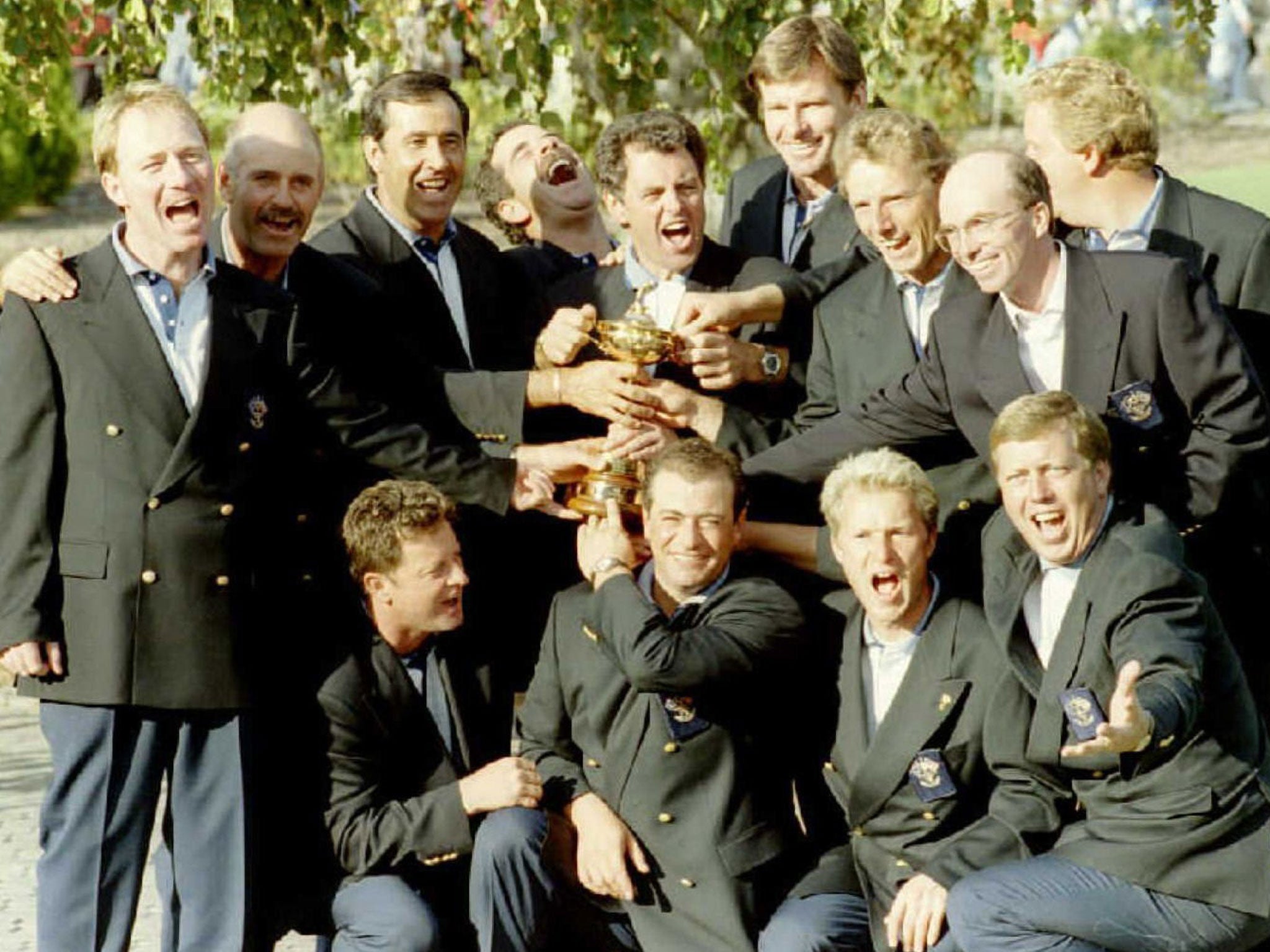 Bernard Gallacher celebrates with the European team at Oak Hill in 1995