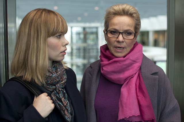 (L-R) Katrine Fønsmark (BIRGITTE HJORT SØRENSEN), Hanne Holme (BENEDIKTE HANSEN) in Borgen