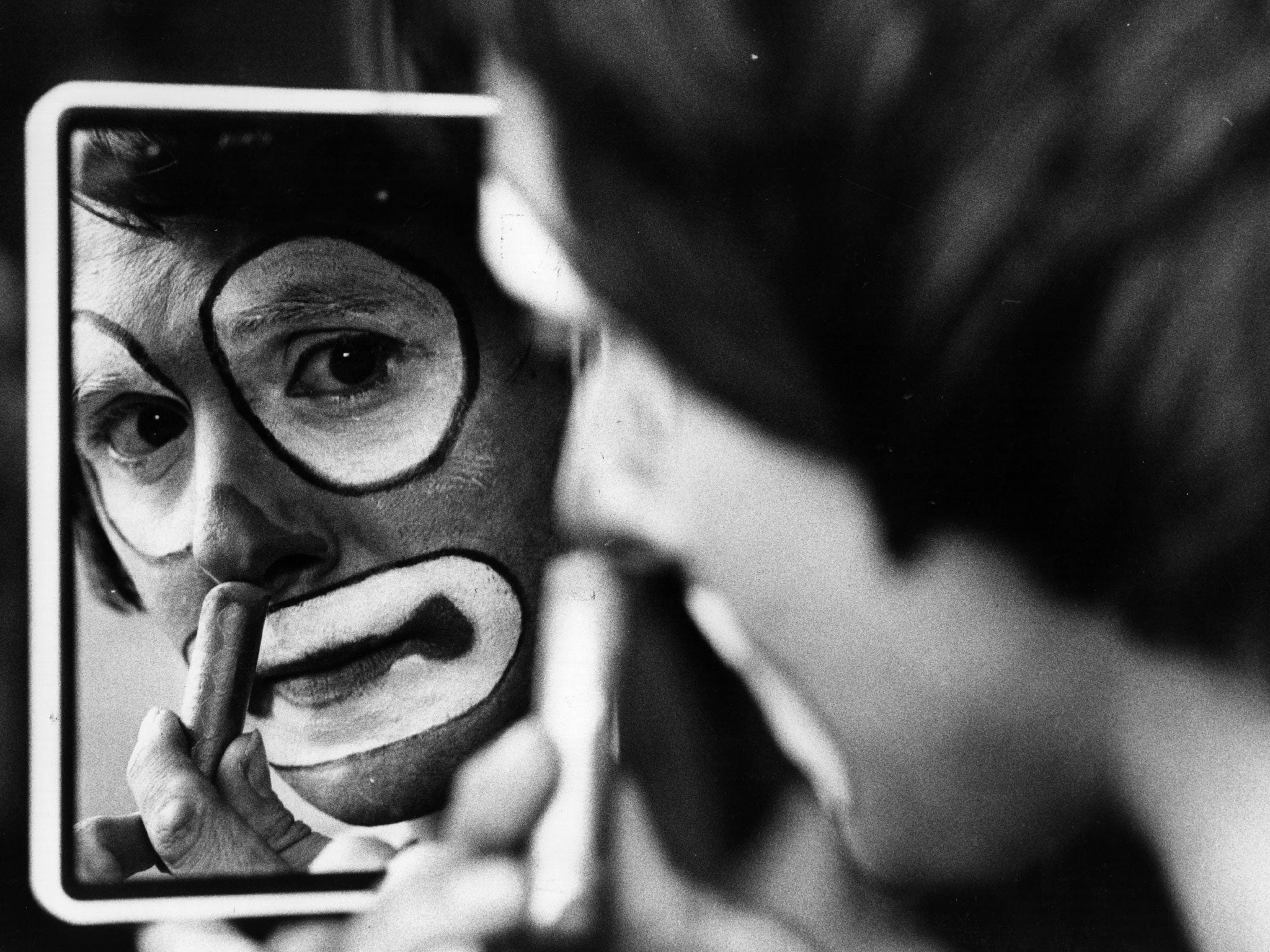 3rd October 1979: David Oliver Craik puts on the clown make up of his new persona 'Mr Bosco'.