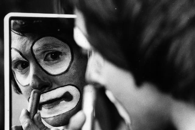 3rd October 1979: David Oliver Craik puts on the clown make up of his new persona 'Mr Bosco'.