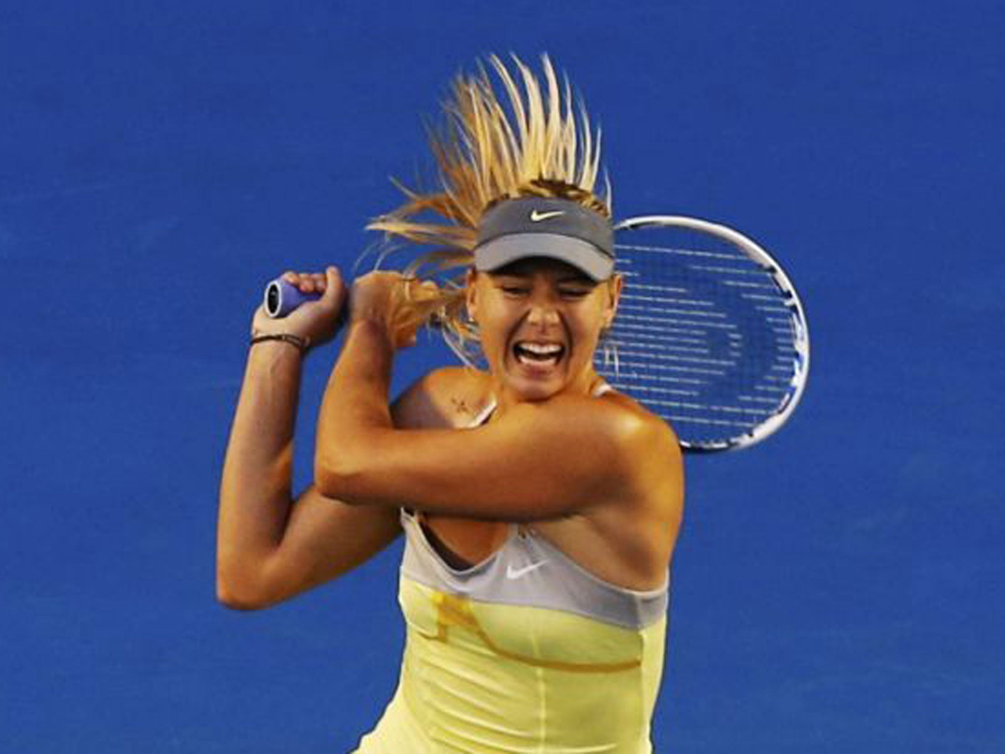 Maria Sharapova powered to victory over Venus Williams