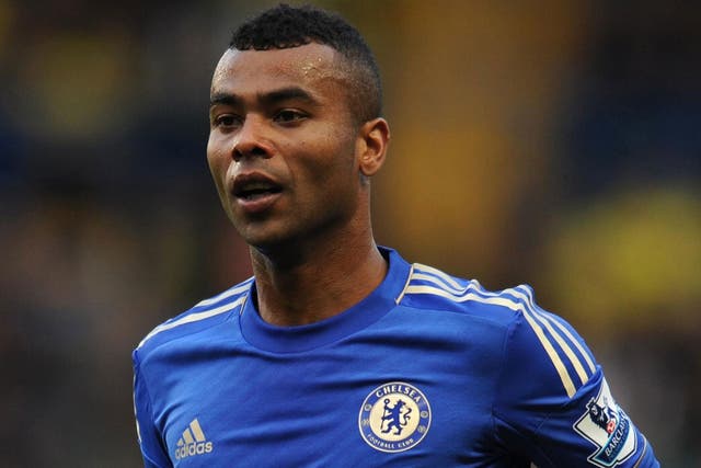 Ashley Cole has reportedly agreed to sign a new contract with Chelsea