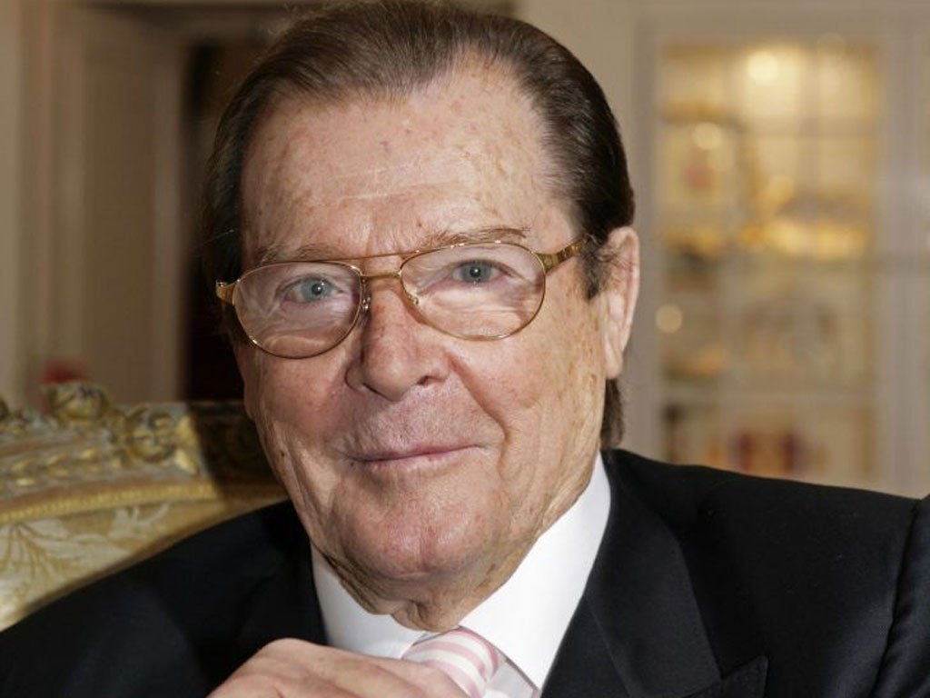 The Sunday People admitted that it invented an interview with Sir Roger Moore