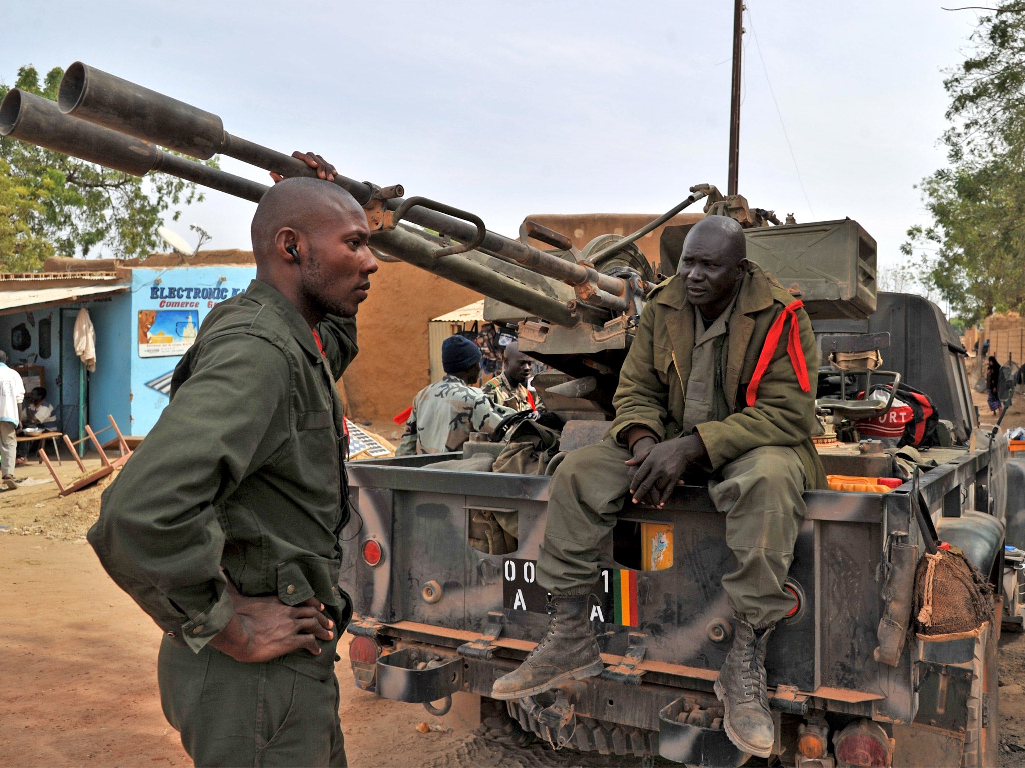 Malian soldiers in Diabaly, which is back in government control