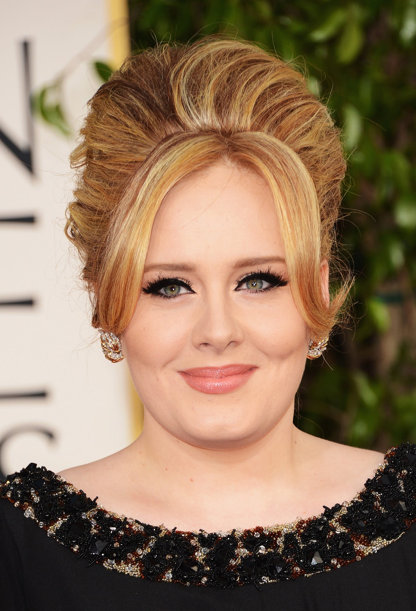 Adele has been asked to perform 'Skyfall' at the Oscars