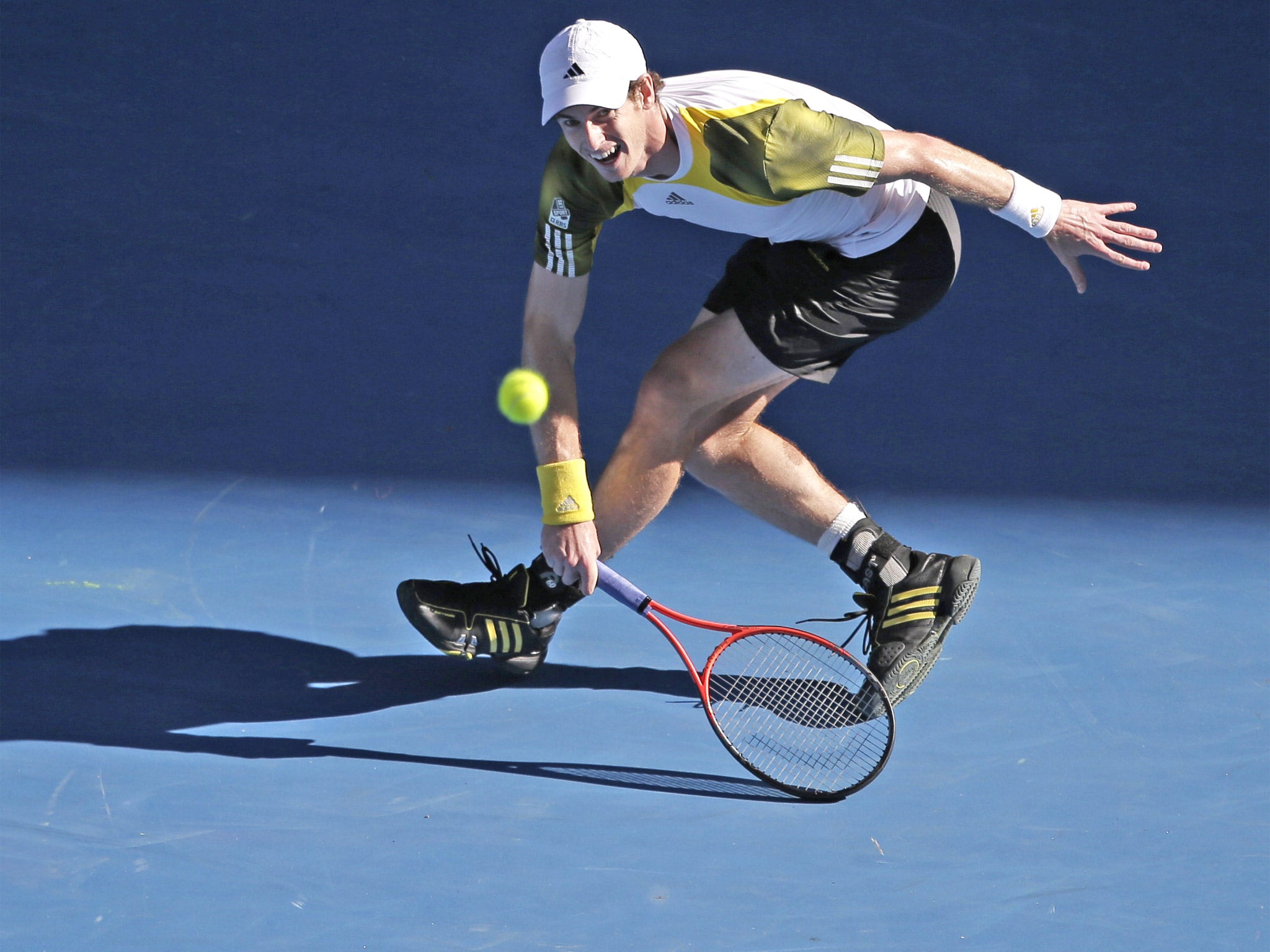 Andy Murray hits a return in his win over Jérémy Chardy