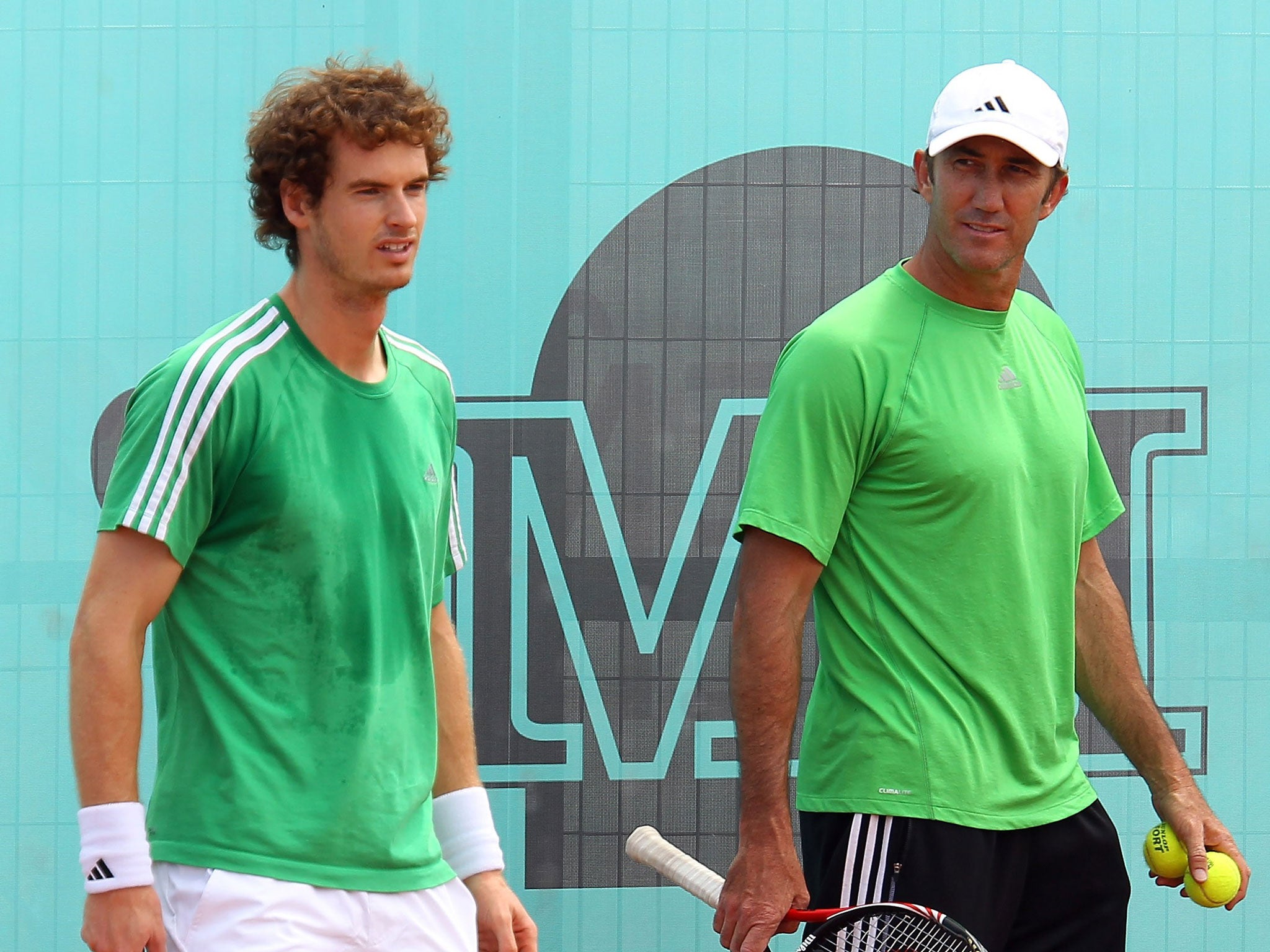 Darren Cahill (right) introduced Andy Murray to Ivan Lendl