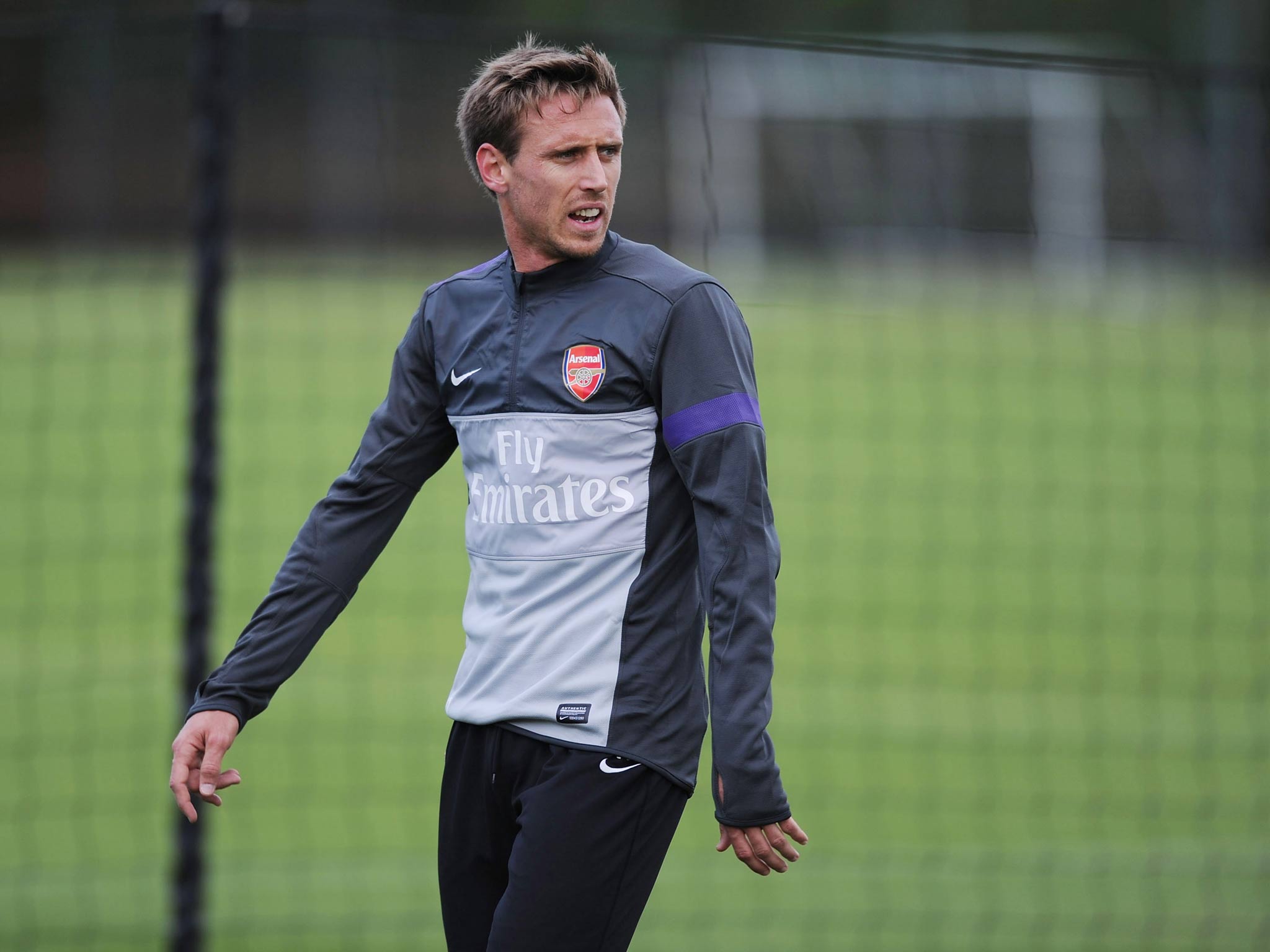 Nacho Monreal takes part in training session
