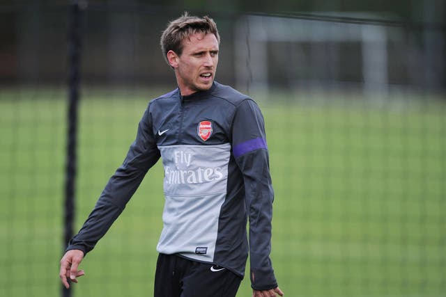 Nacho Monreal takes part in training session