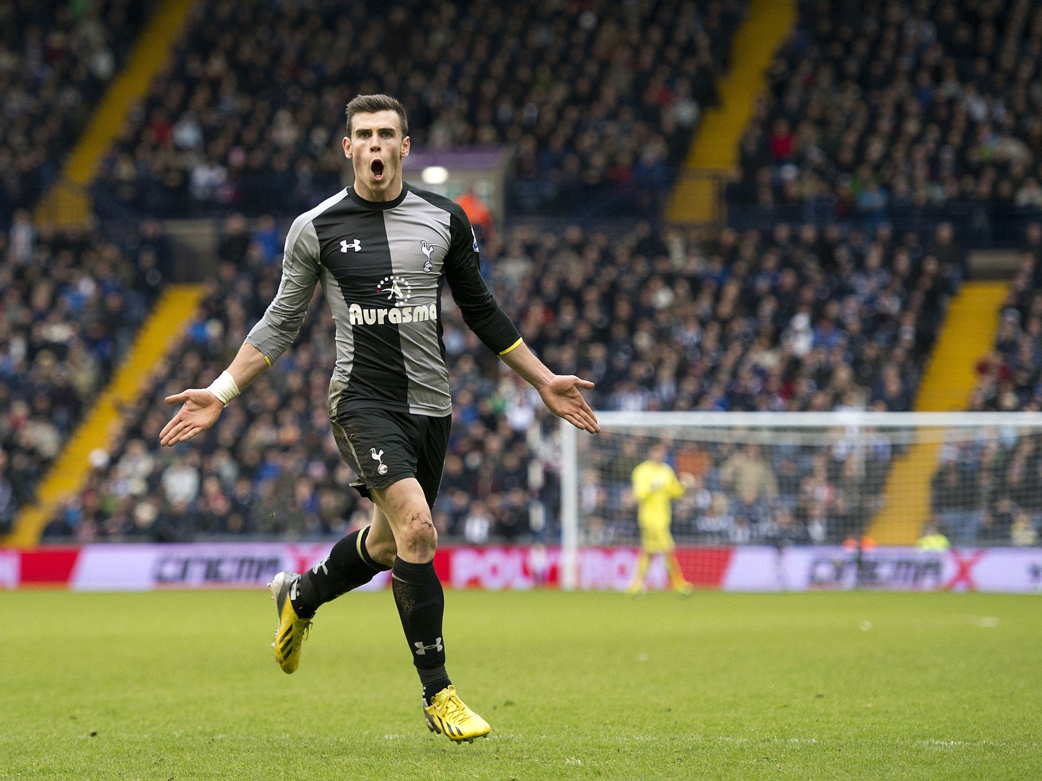 Tottenham Hotspur's Welsh midfielder Gareth Bale celebrates