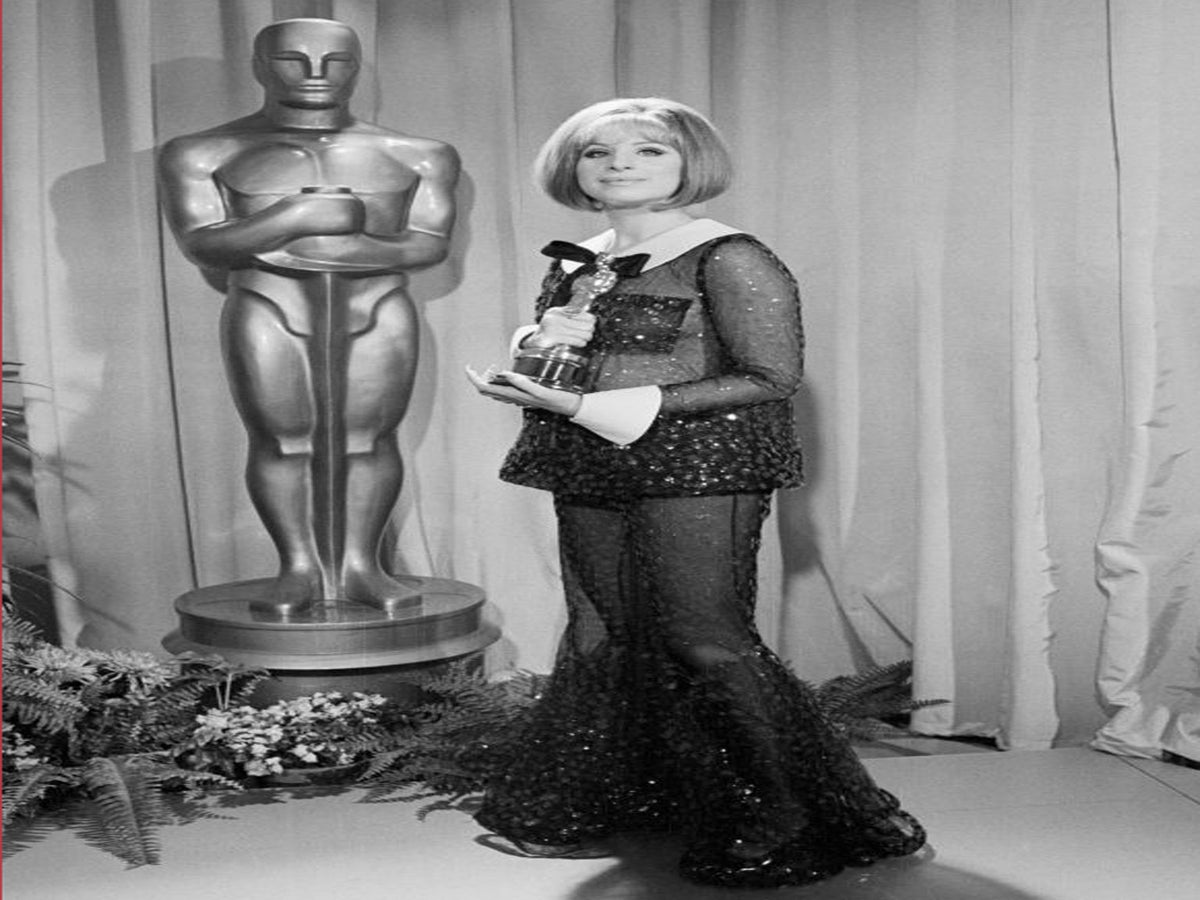barbra streisand sequin dress 1969 Academy Awards in Arnold Scaasi  Streisand Style Files