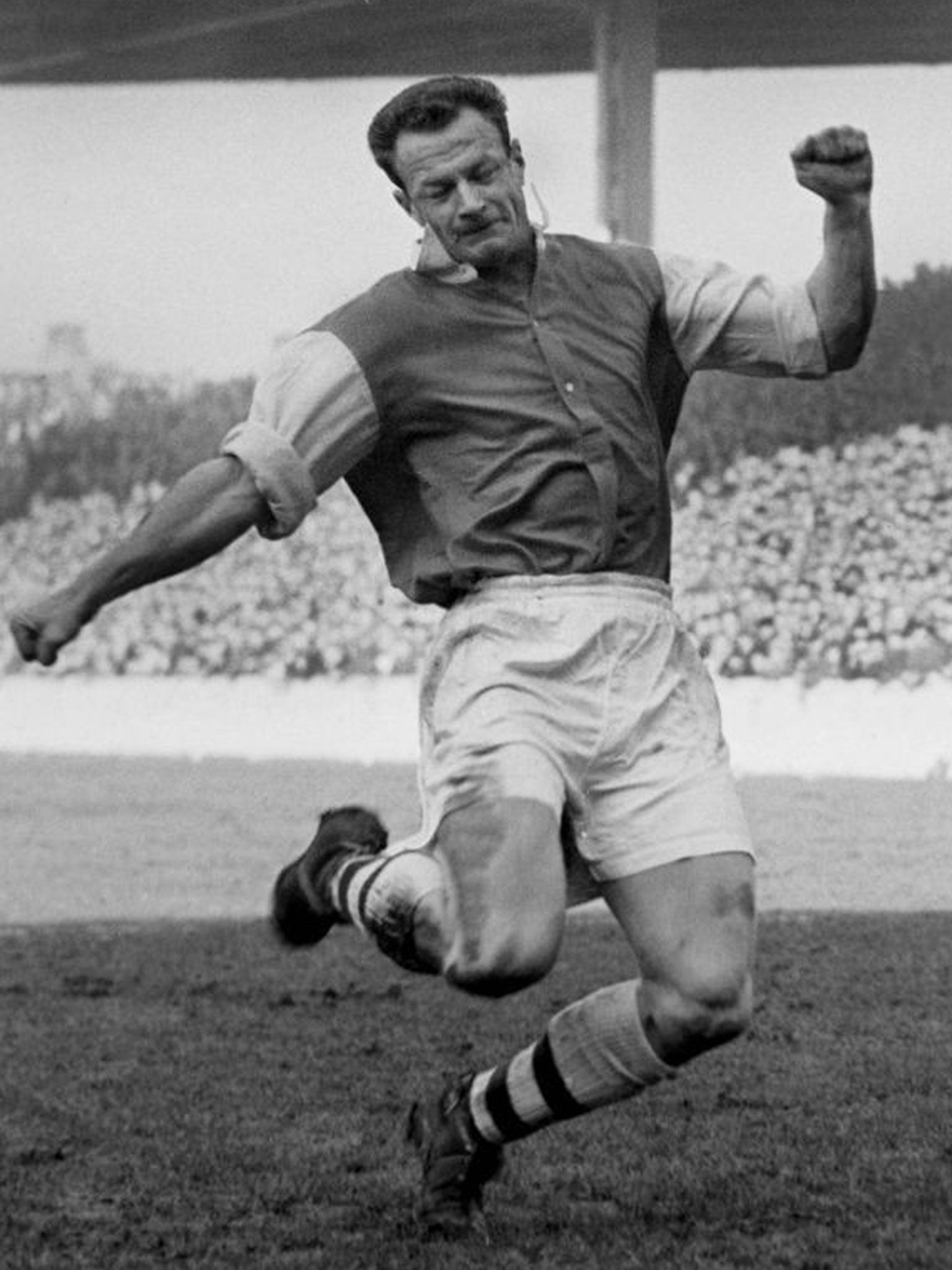 Stan Charlton: Rugged full-back for 1950s Arsenal