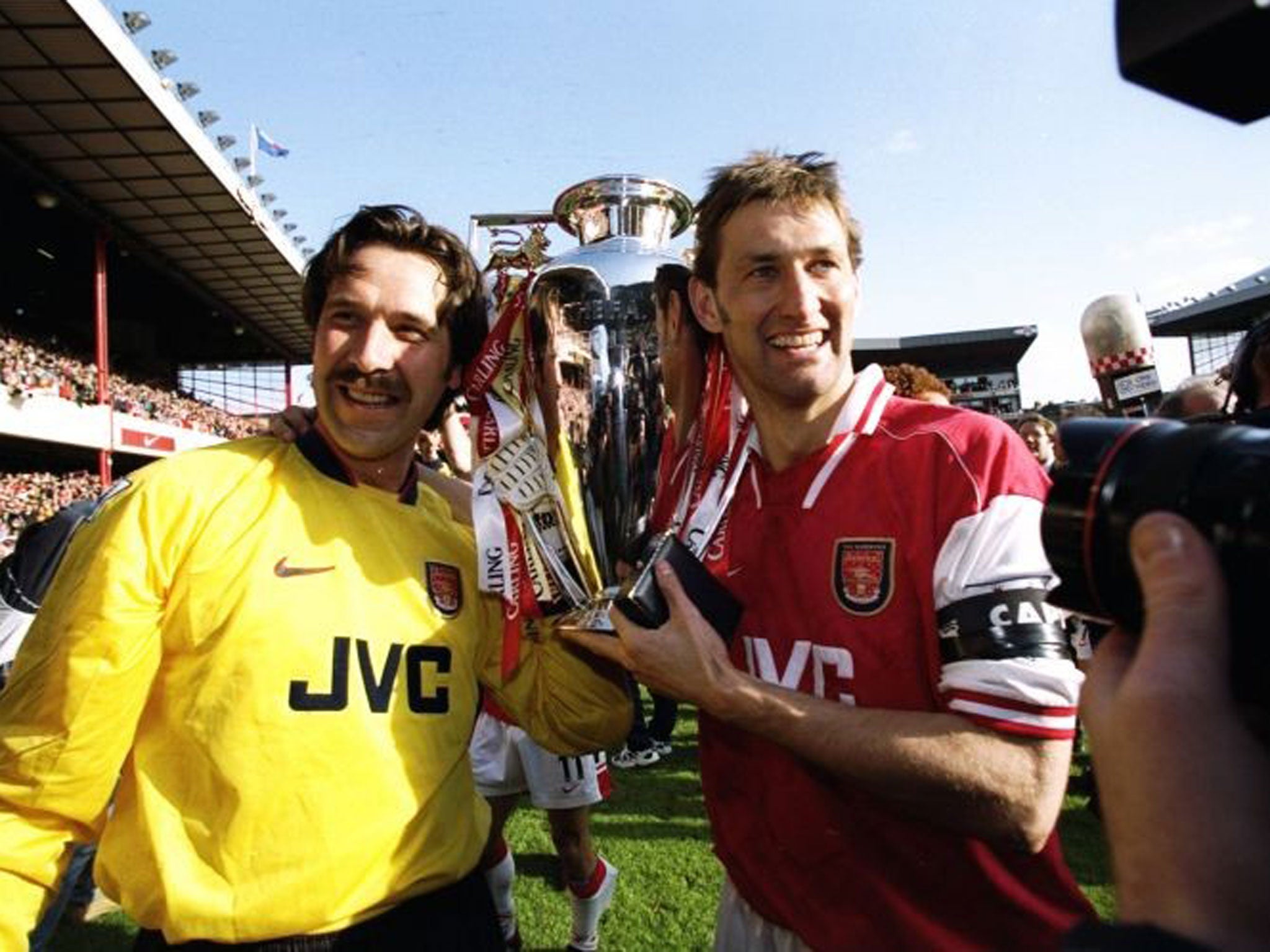 Arsenal’s Tony Adams and David Seaman in 1998