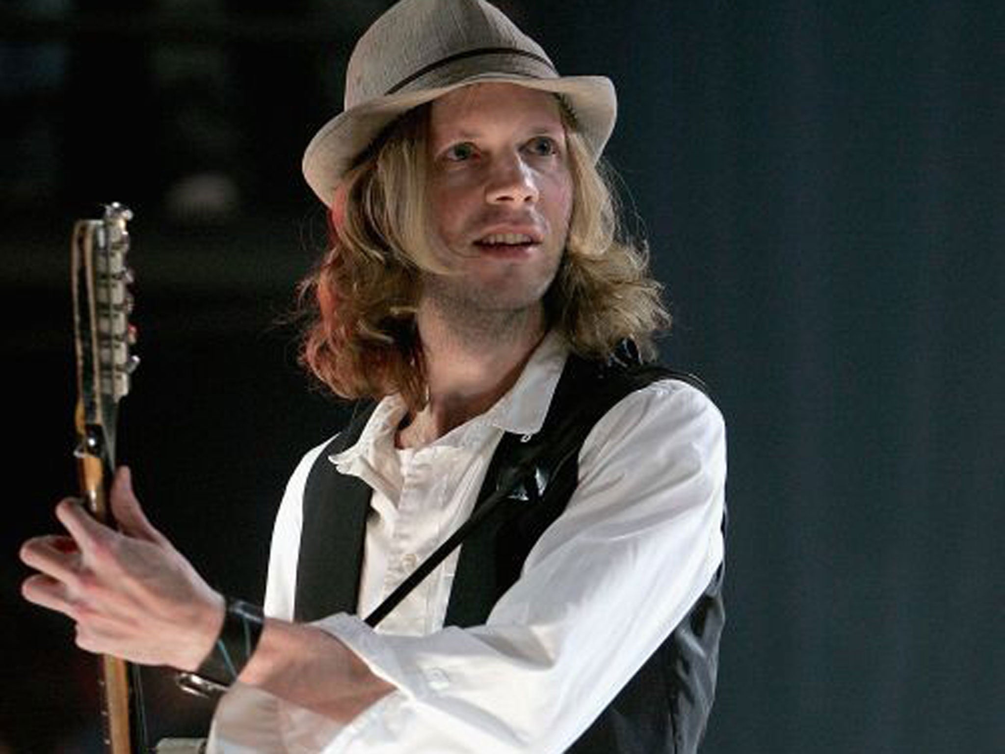 Caught in the Net is driven crazy as Beck takes on Bowie