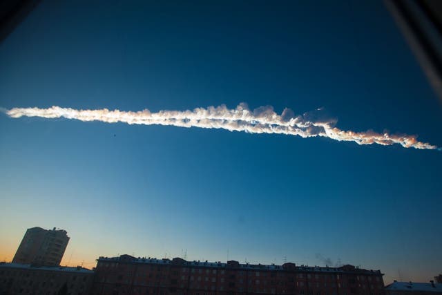 A meteorite trail is seen over Chelyabinsk