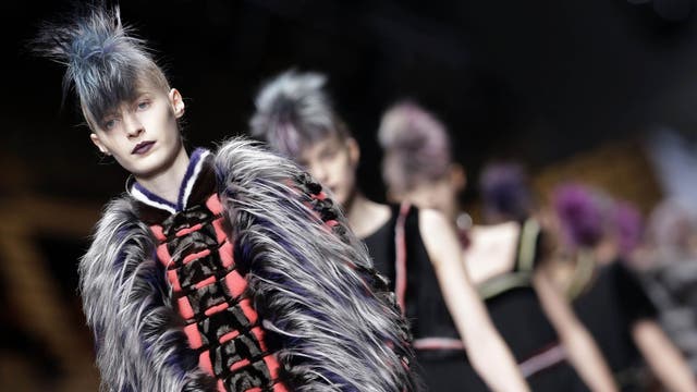 Karl Lagerfeld's animal magnetism: defiant designer goes big on fur | The  Independent | The Independent