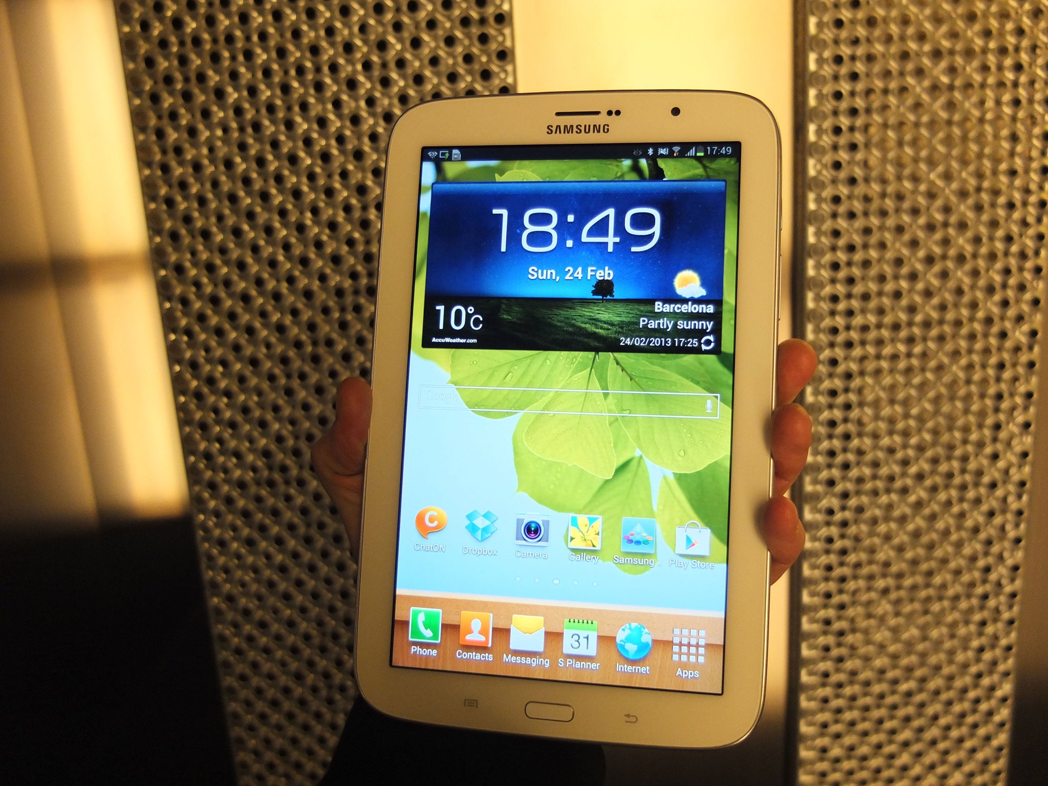 The Samsung Galaxy Note 8.0 - a new tablet with 8in display - is poised to take on the Apple iPad mini.