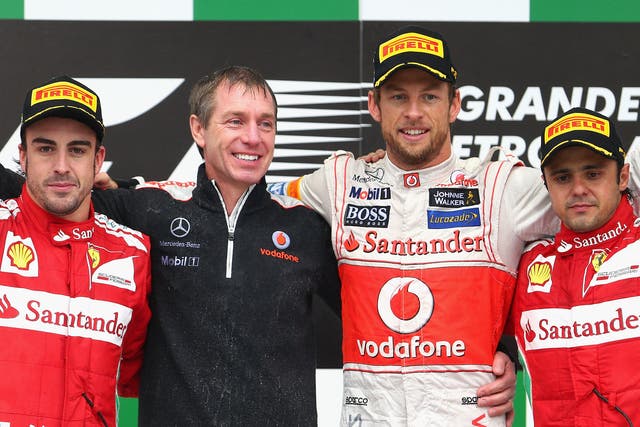 Jenson Button, Fernando Alonso, Felipe Massa and McLaren Director of Engineering Tim Goss (2nd L)