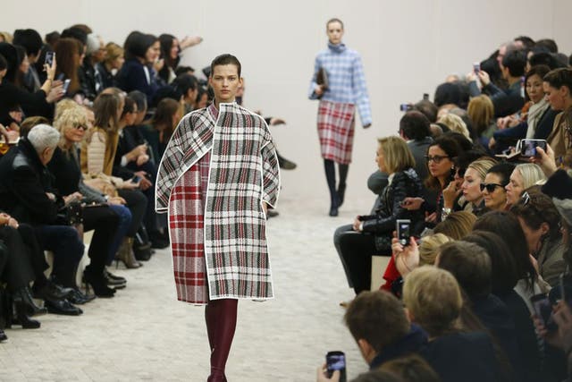 Phoebe Philo shows a new take on the laundry bag in her Céline collection