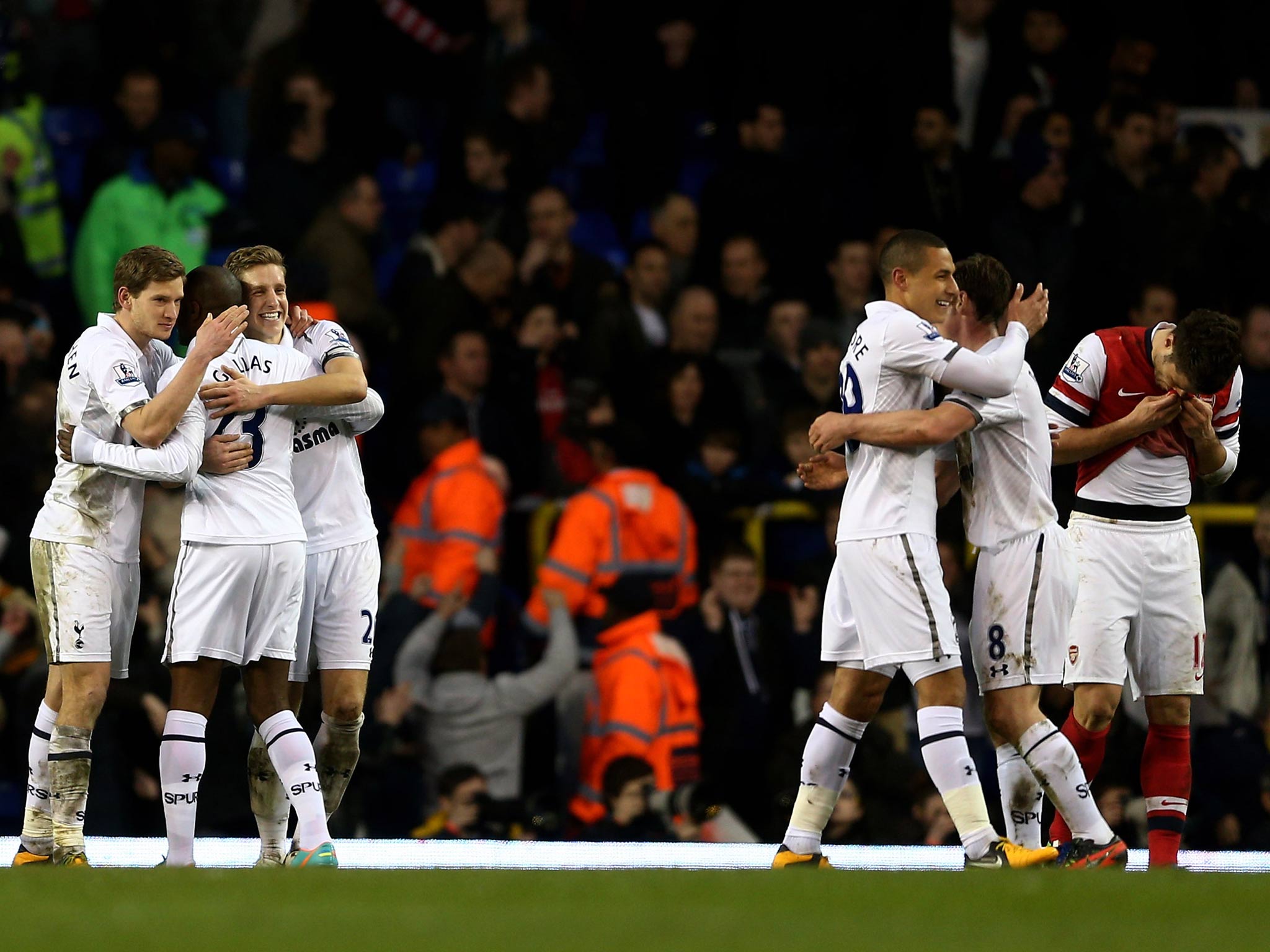Tottenham celebrate victory over Arsenal