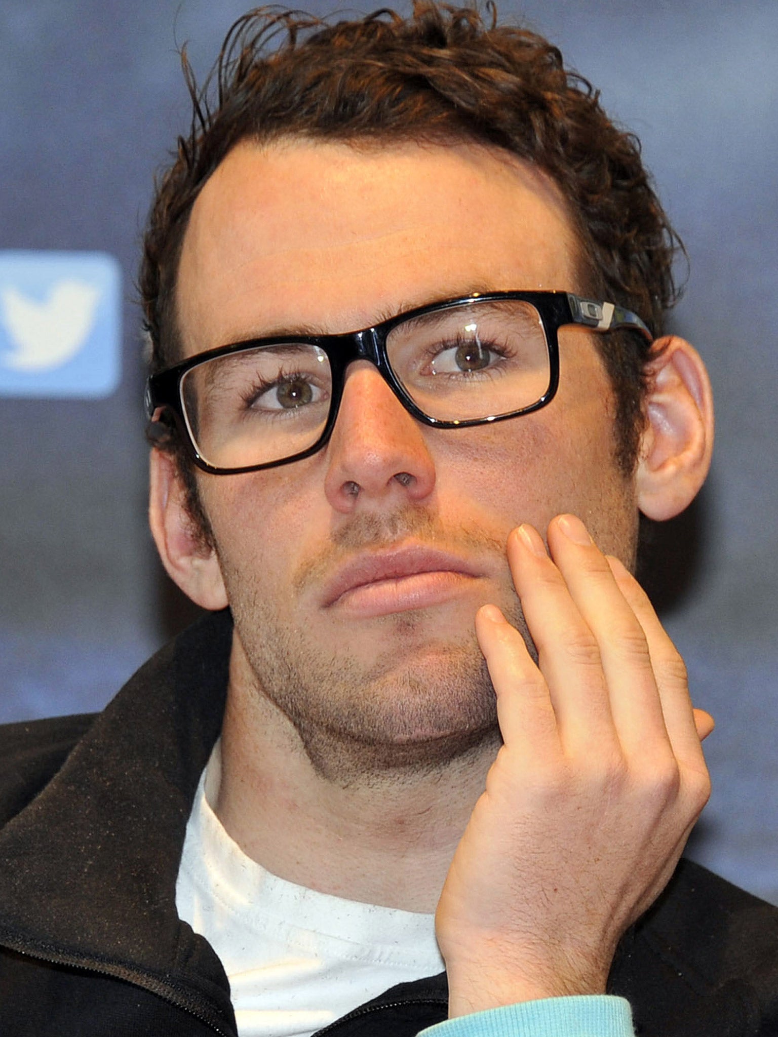 Cavendish: 'I’m quite disappointed with my leadout... I think we’ll have to have words'