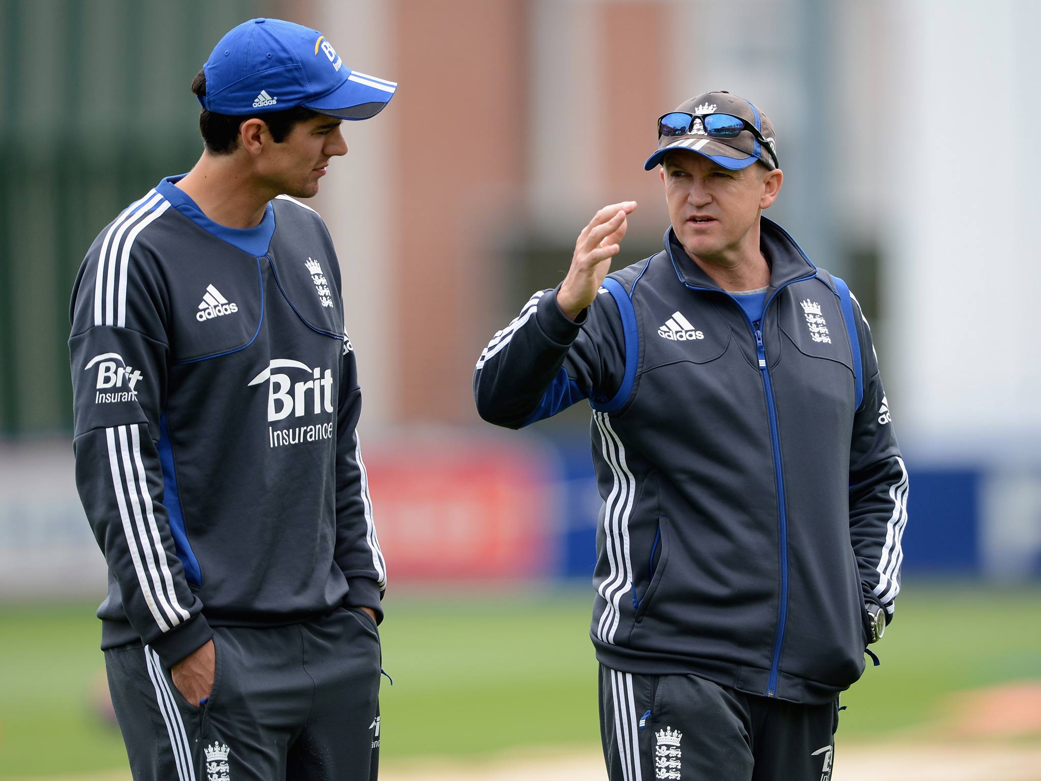 Andy Flower talks with Alistair Cook