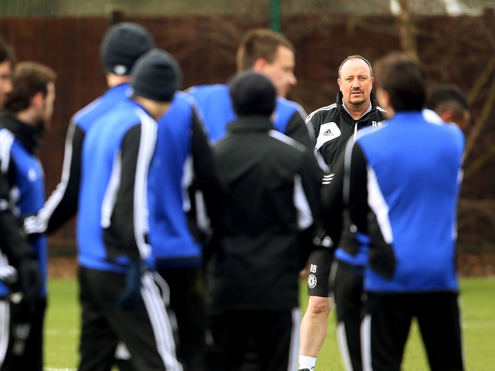 Rafael Benitez takes a Chelsea training session