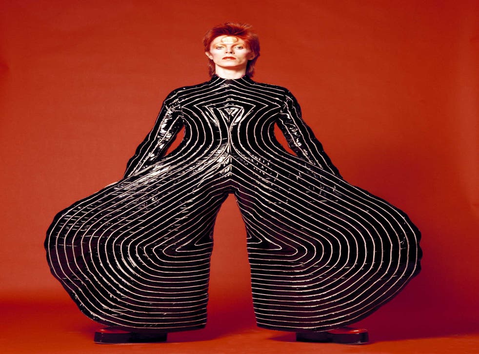 Life on cinemas? David Bowie exhibition at the V&A to arrive at a ...
