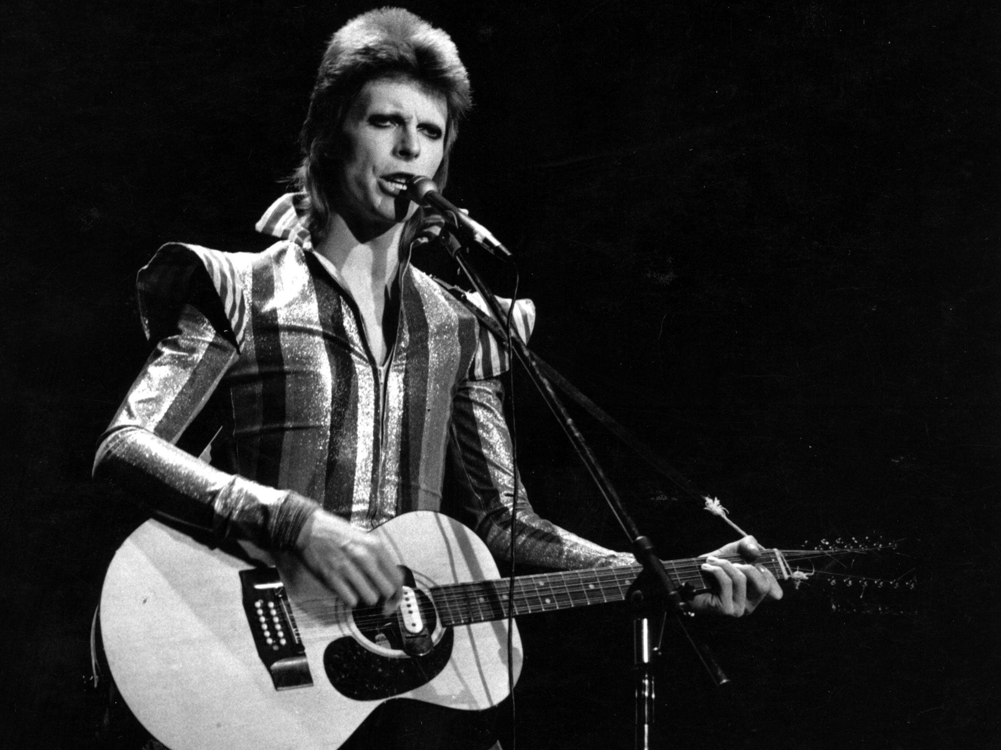 Ziggy plays guitar: Bowie’s last concert as the starman, in 1973