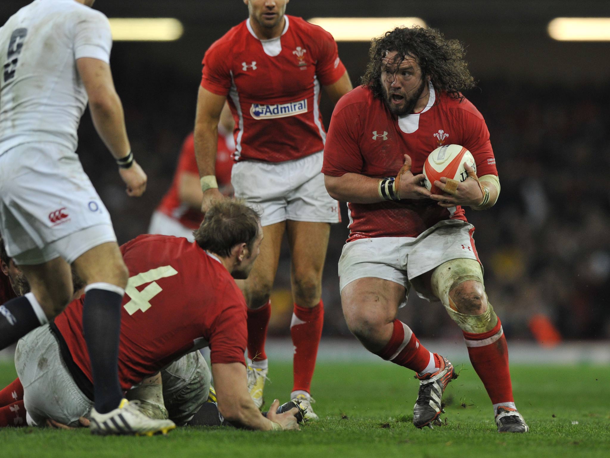 3 - Adam Jones (Wales): Missed out on the team of the weekend last time out and his performance on Saturday showed why. Hugely talented and when he is at his best he is unstoppable in the scrum, forcing Marler to be substituted just after half-time and co