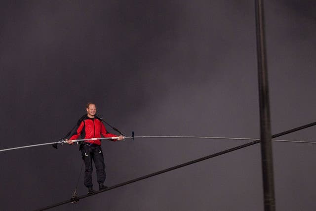 Nik Wallenda crossing Niagara Falls on a wire in 2012