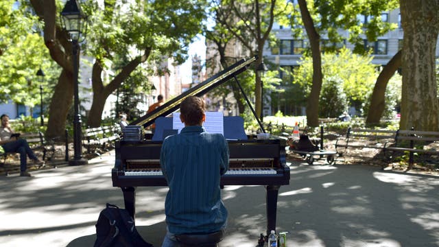 Piano man: music practice in Washington Square