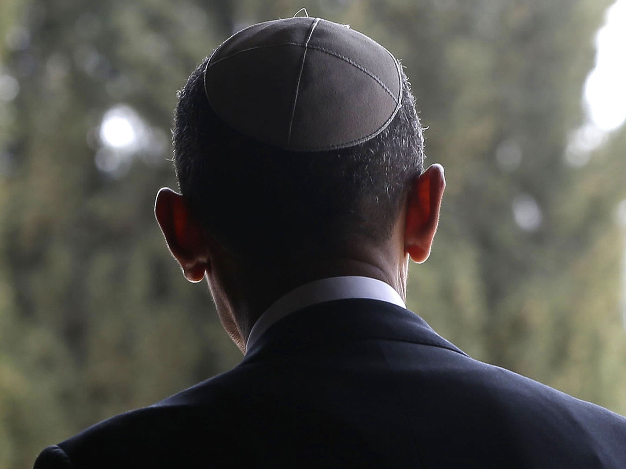 Symbolic visit: Obama on Friday leaving the Yad Vashem hall of remembrance
