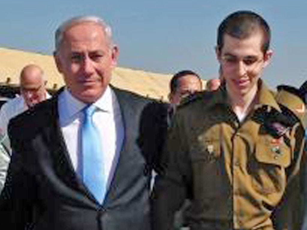 Israeli Prime Minister Benjamin Natanyahu greeted Gilad Shalit